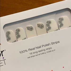 Color Street Anything Rose